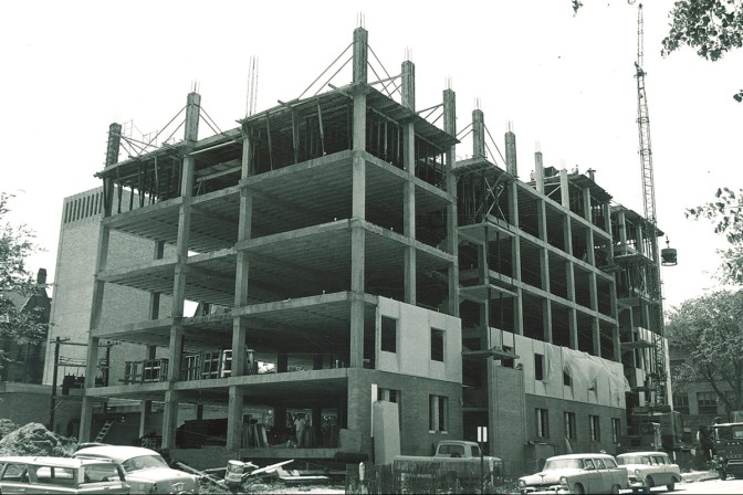 Construction_on_original_section_of_Van_Allen_Hall_The_University_of_Iowa_July_1964-200dpi